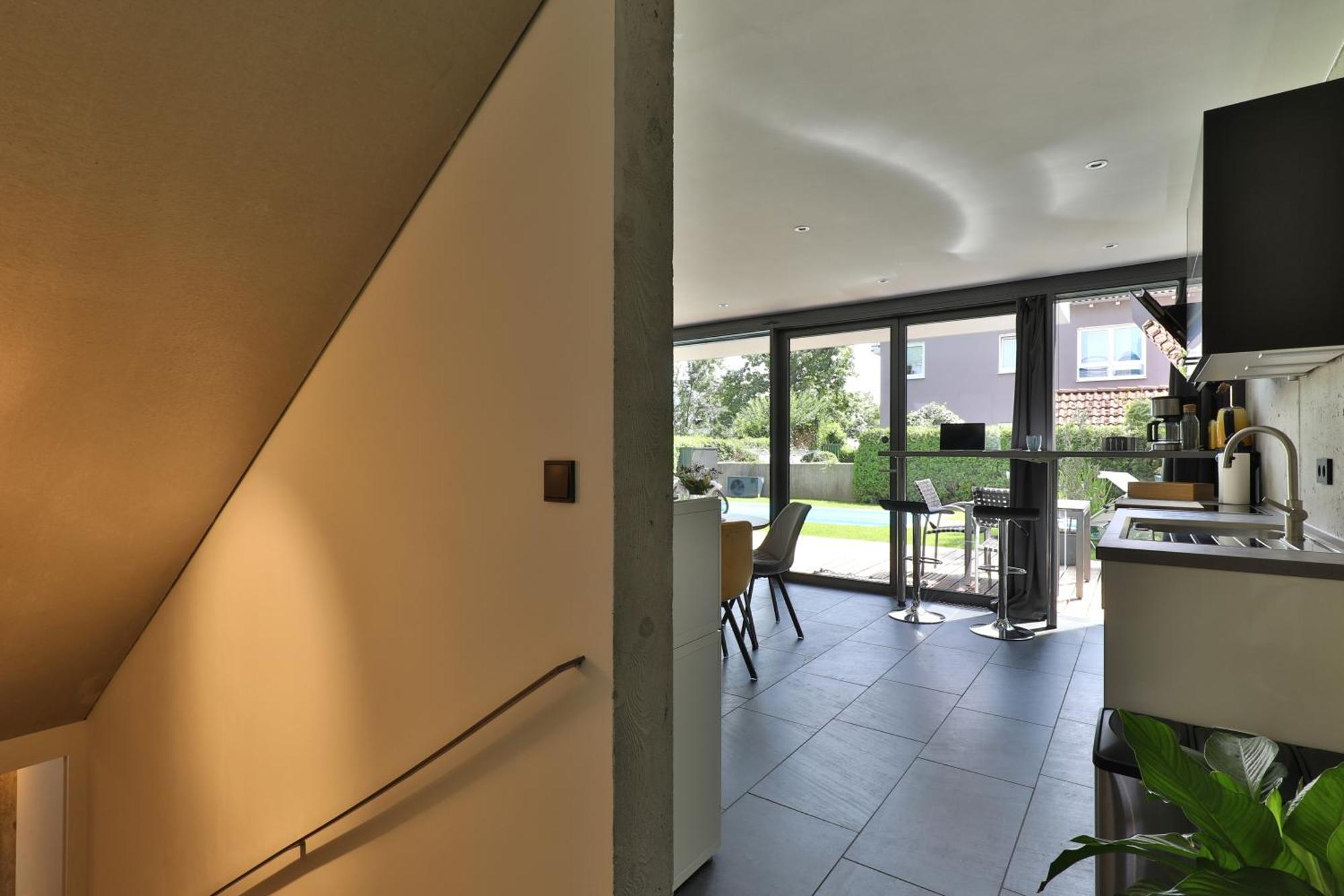 Modernes Studio-Apartment Герстхофен Экстерьер фото